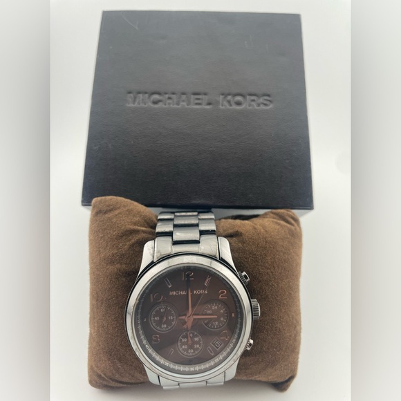 Michael Kors MK-5170 Stainless Steel Chronograph Watch 10ATM Box + Links - Picture 2 of 8